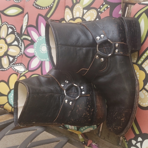 Freebird by Steven FM-DUST Distressed Buckle  Harness Boot - Picture 3 of 7